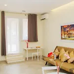 Domus Divi - Appartamento Nel Cuore Di Roma